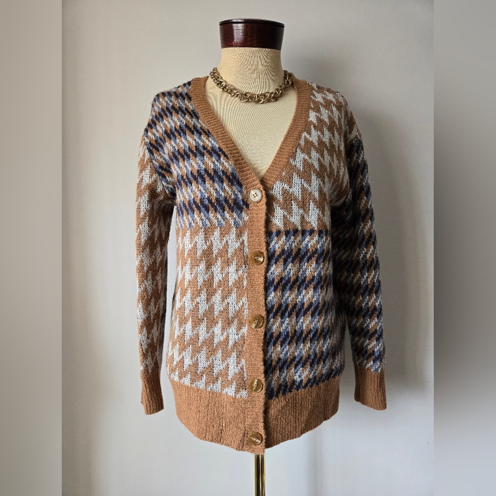 Heartloom Wool Blend Soft Cardigan - Tan and Blue. Size Small